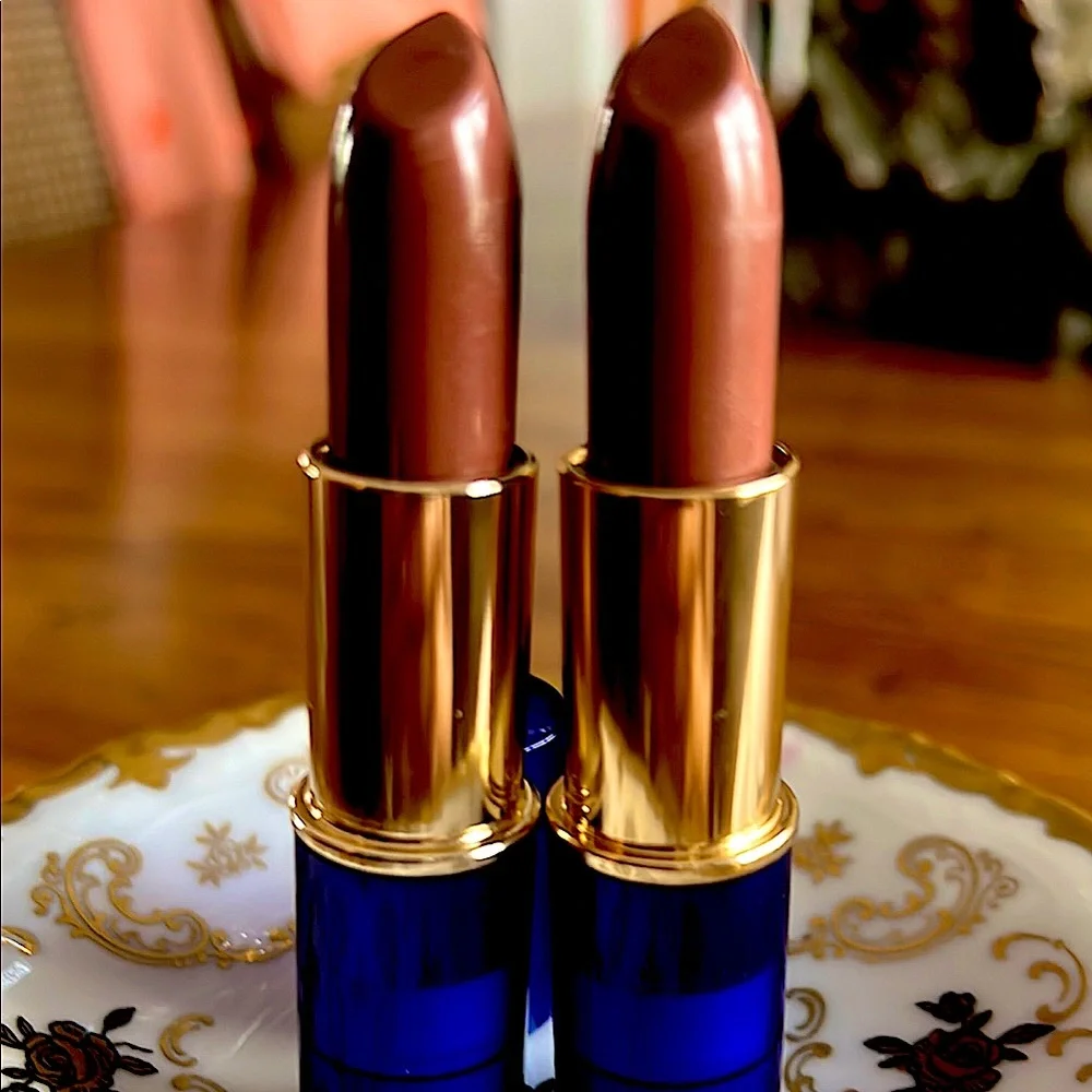 💄💄NWOTEsteeLauder FUTURIST Full TreatmentLipstick.SPF15.#22Smokey Topaz FullSize